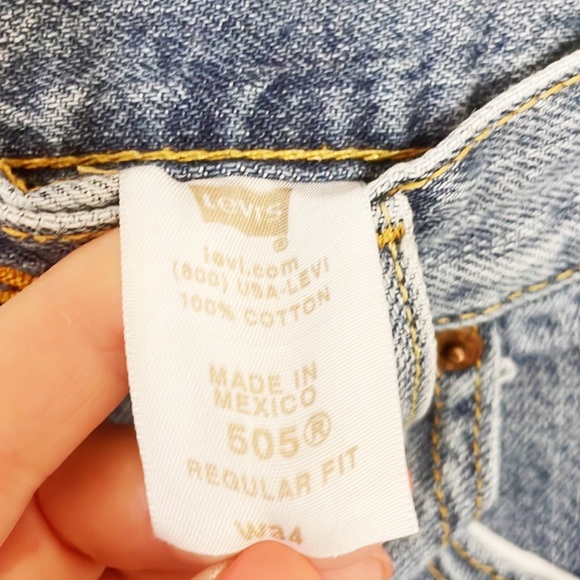 LEVI’S 505 Cutoff Denim Shorts Zipper Front High Rise Size 32 - Picture 5 of 5